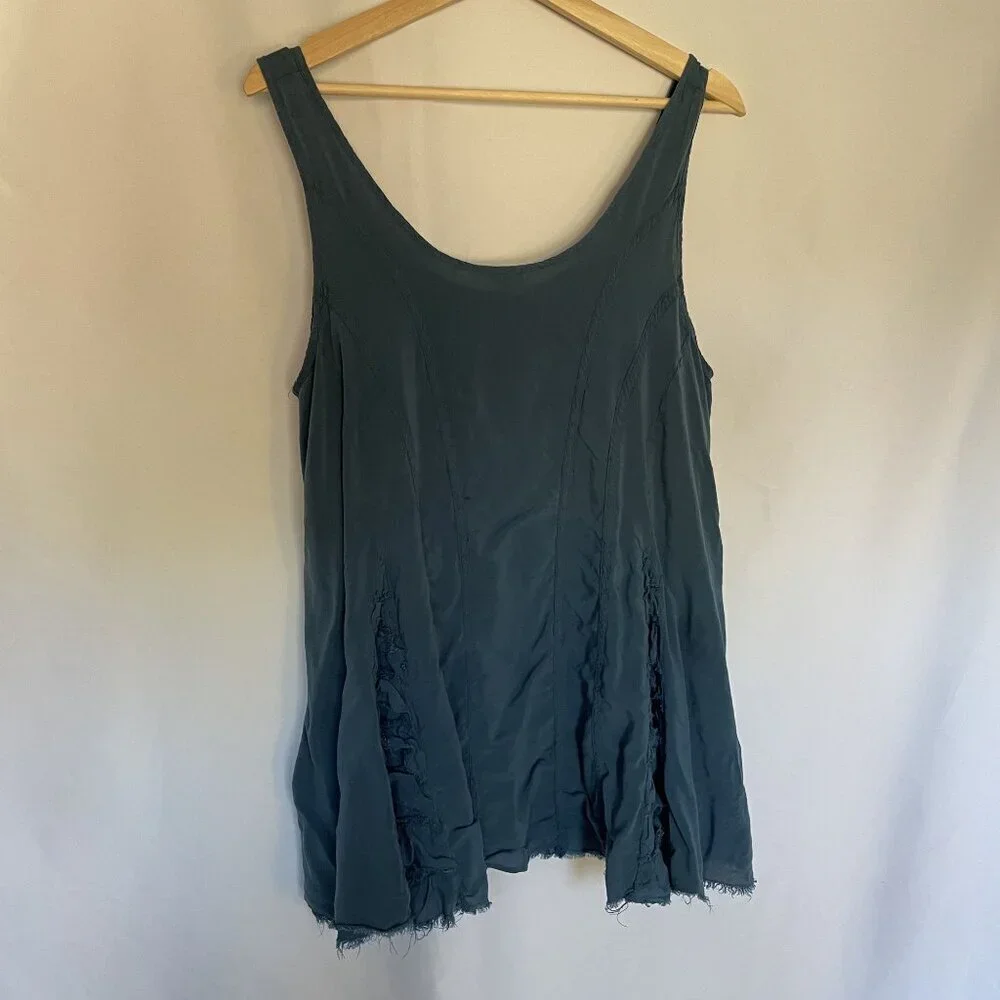 Intimately Free People blue flowy top comfortable women's size medium rayon